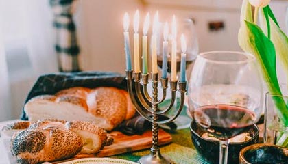 九游9游-英超激烈争夺，豪门战火升腾