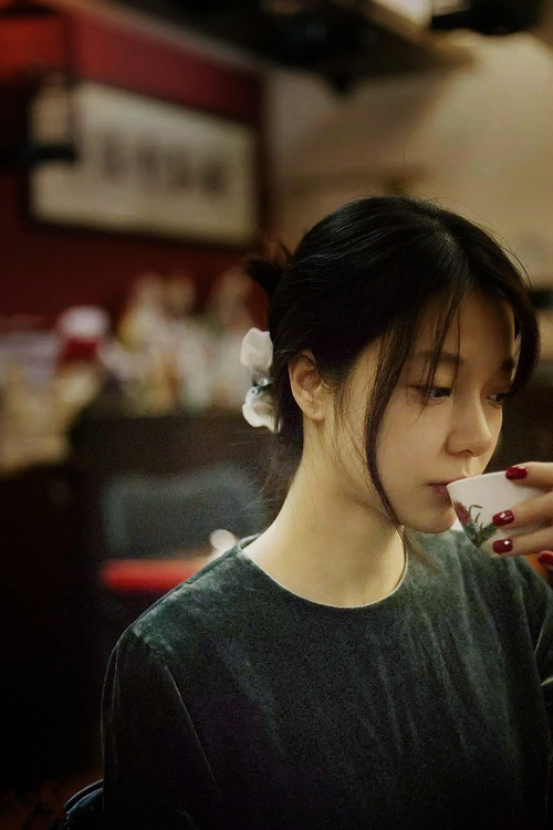 2024季后赛:勇士在关键战中库里的三分狂潮带领球队逆转!,nba2021勇士进季后赛了吗