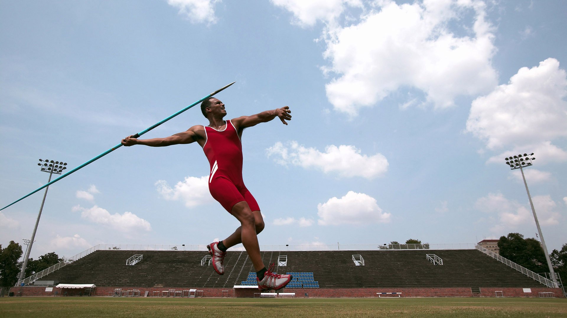 九游娱乐APP-马尔尚决赛发挥稳定赢得喝彩，马尔斯大赛